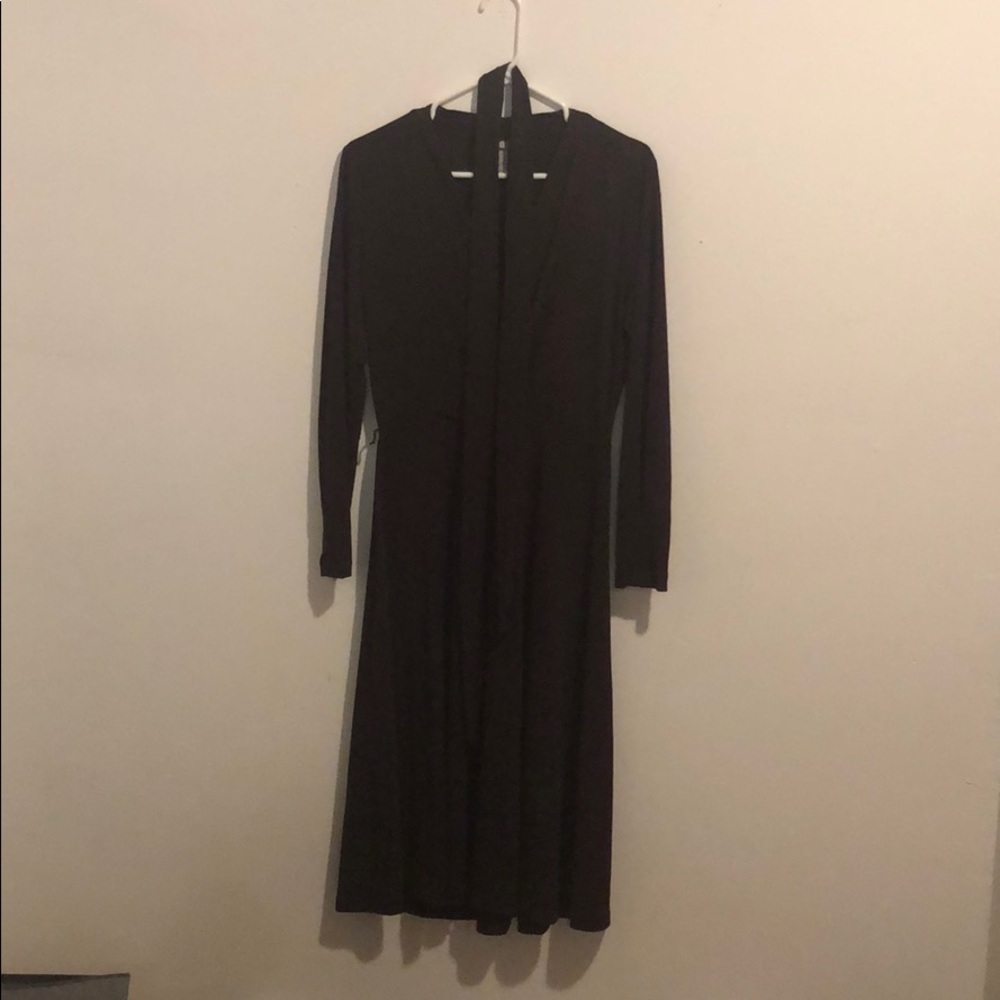 Mid length dress, burgundy purple color, tie waist